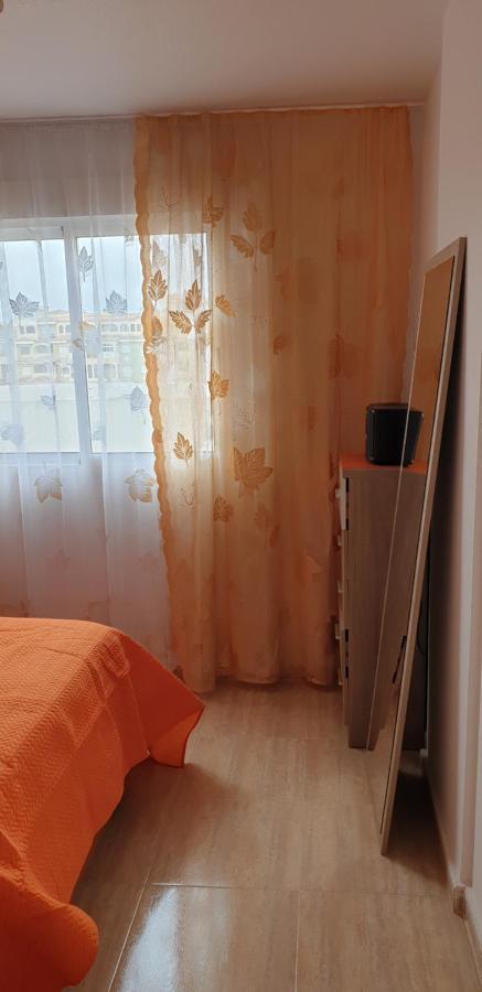 Schoene Wohnung Mit Pool , Wi-Fi Und Privat Garage Torrevieja Exterior photo
