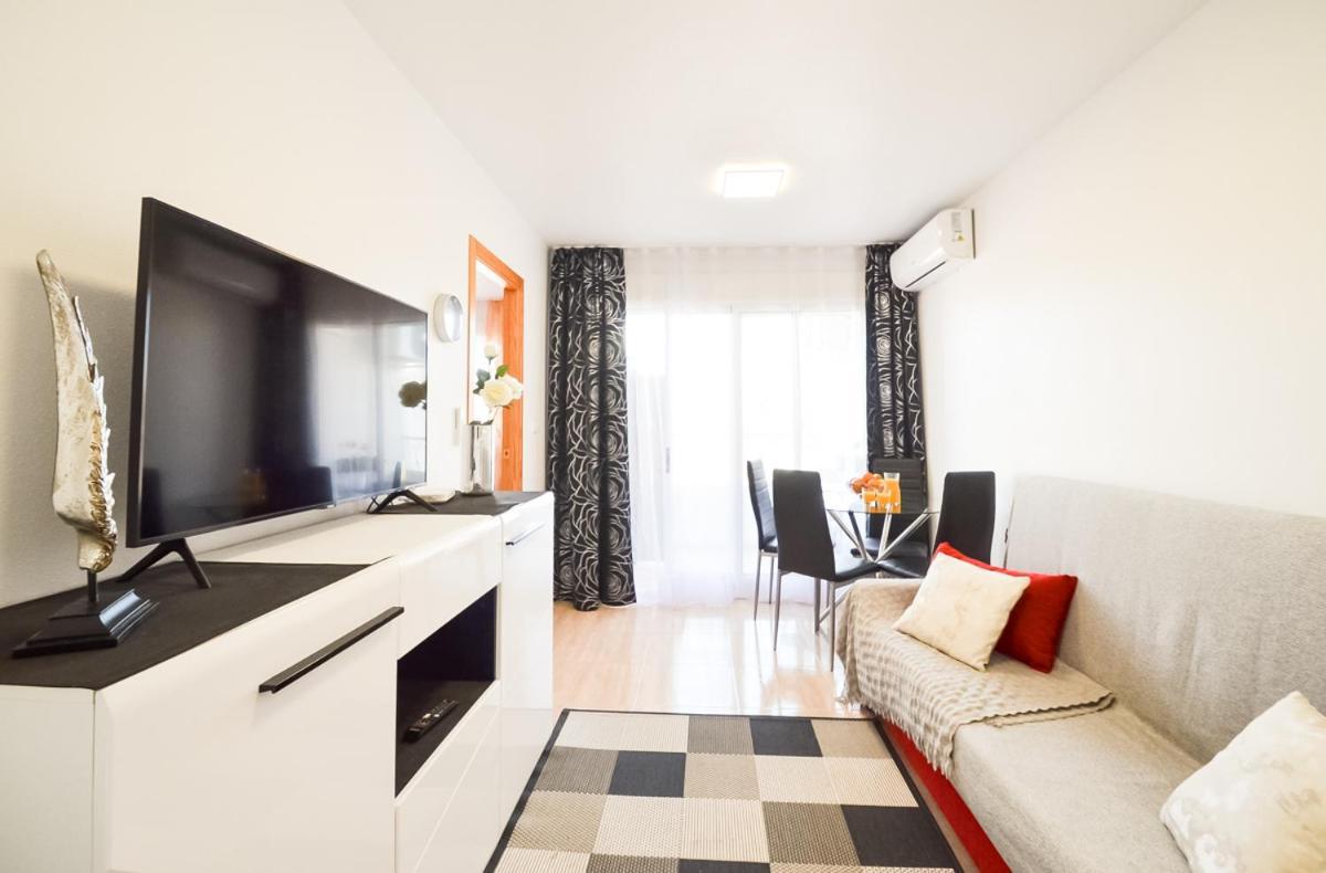 Schoene Wohnung Mit Pool , Wi-Fi Und Privat Garage Torrevieja Exterior photo