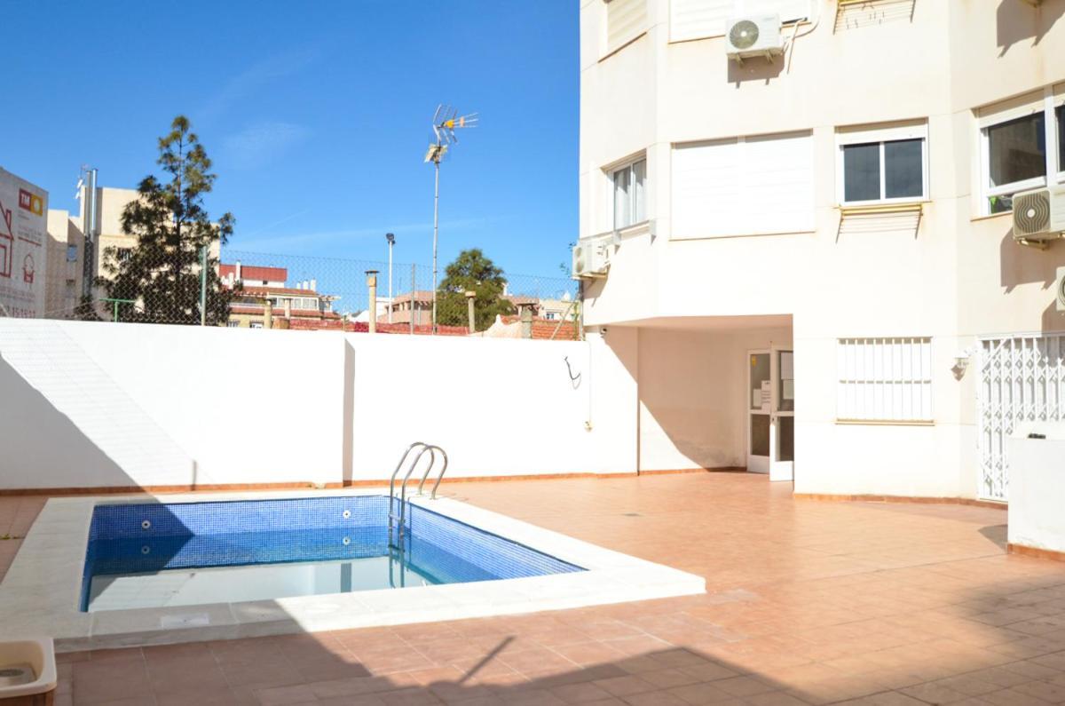 Schoene Wohnung Mit Pool , Wi-Fi Und Privat Garage Torrevieja Exterior photo