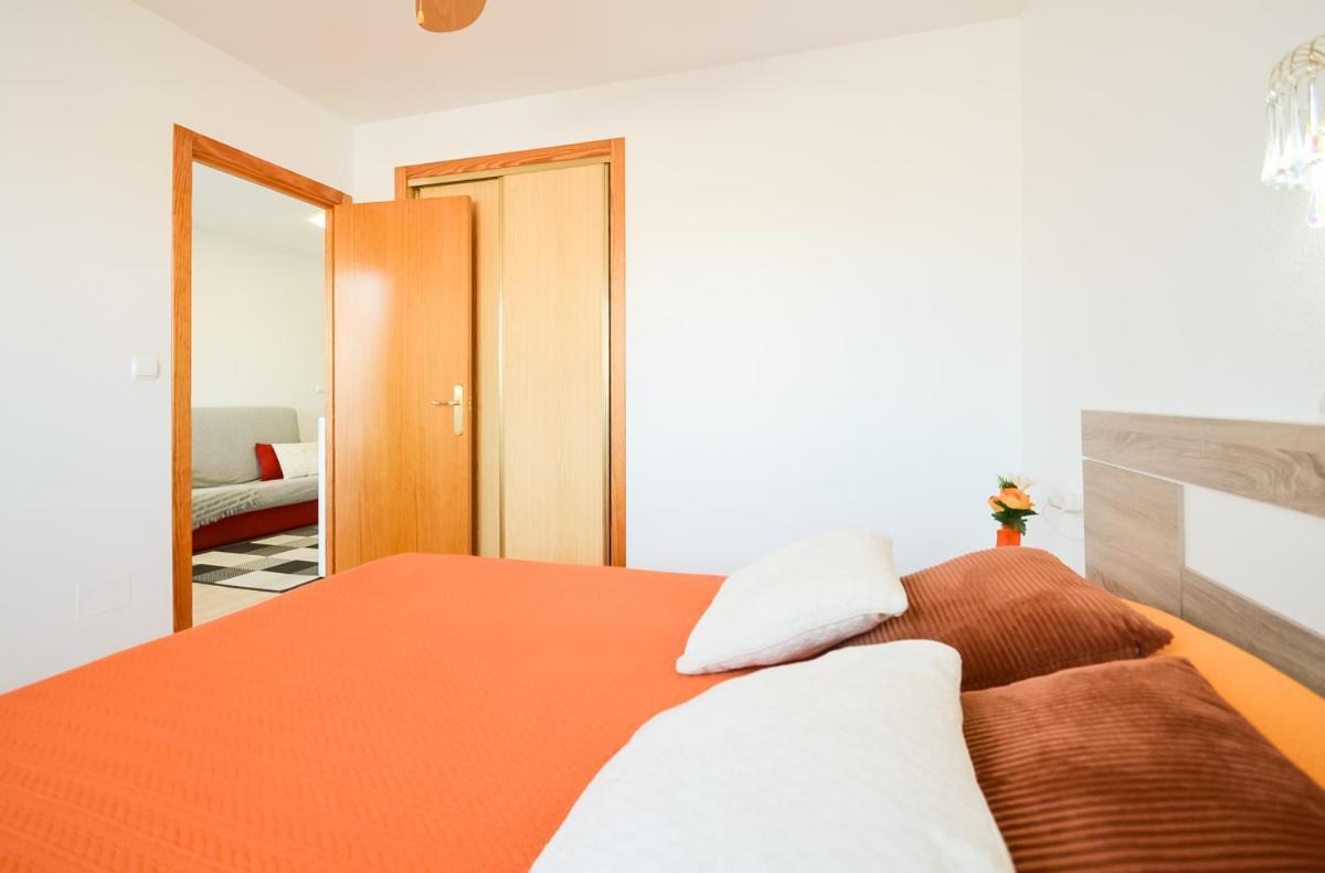 Schoene Wohnung Mit Pool , Wi-Fi Und Privat Garage Torrevieja Exterior photo