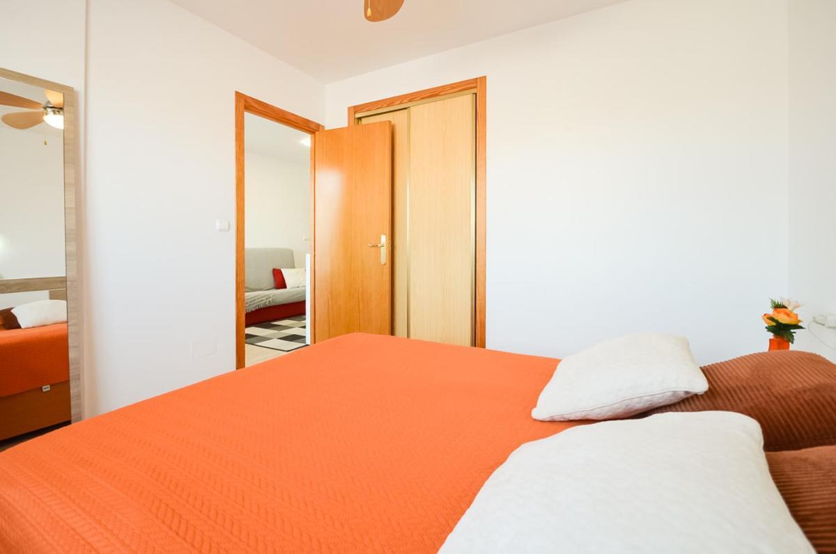 Schoene Wohnung Mit Pool , Wi-Fi Und Privat Garage Torrevieja Exterior photo