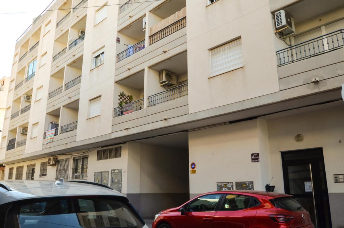 Schoene Wohnung Mit Pool , Wi-Fi Und Privat Garage Torrevieja Exterior photo